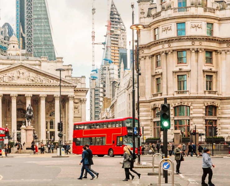 London, putovanje zrakoplovom ( 8 termina)