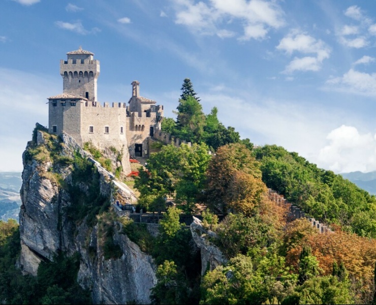 San Marino, Rimini i Ferrara
